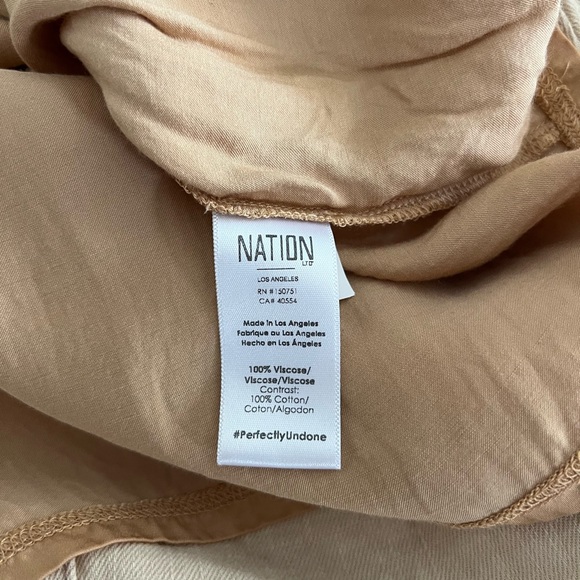 Nation LTD Marie Satin Steen Top XS Boxy Tee Shirt Almond Gold Like New - Picture 8 of 8
